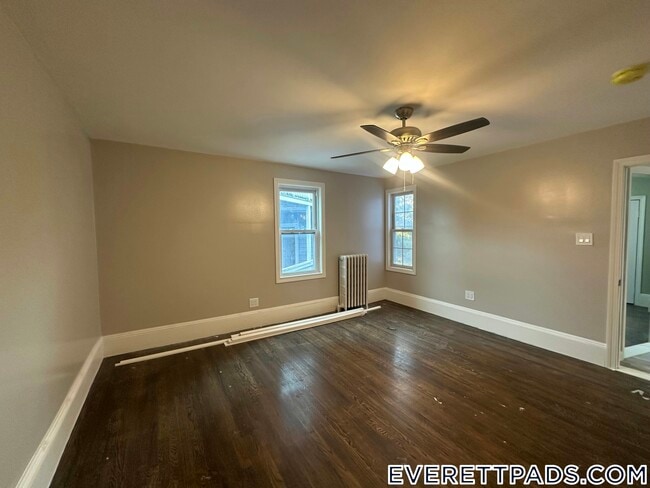 Photo - 13 Gladstone St Apartment