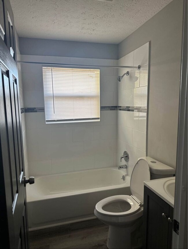 Photo - Welcome Home to Garfield Place Living: Whe... Unidad 45