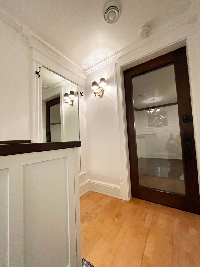 Photo - 2408 4th St NE Unit #2