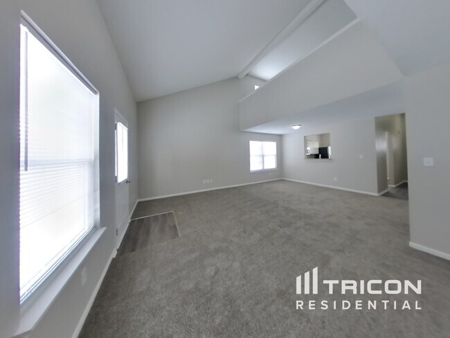 Photo - 484 Brookstone Dr