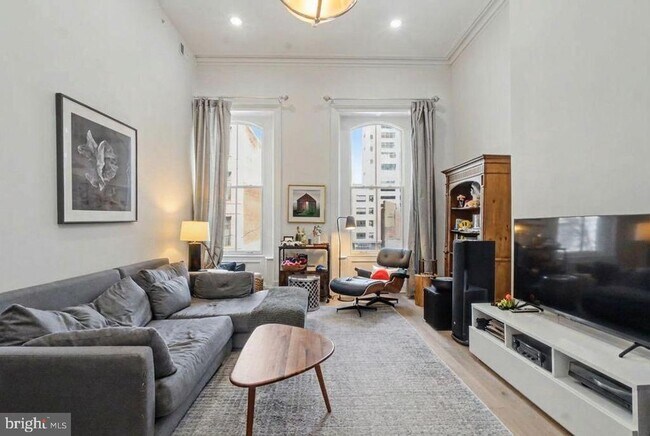 Photo - 1824 Chestnut St Unit 2F