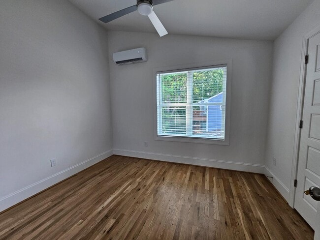 Photo - 3809 Burt Dr