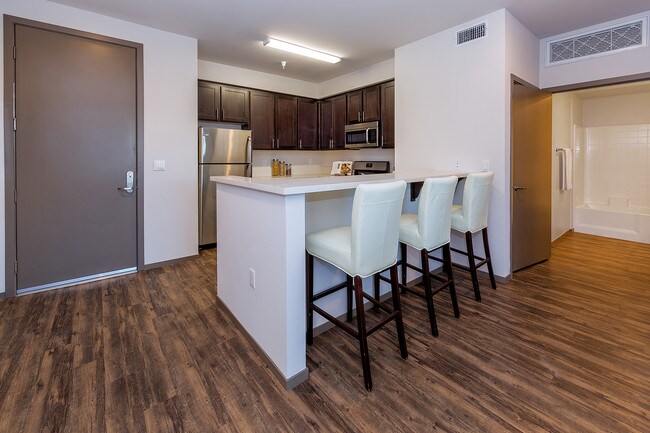 Photo - Thirty-Three North