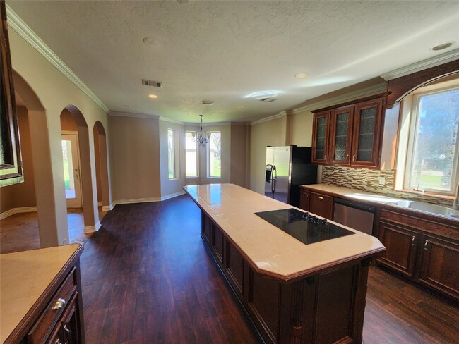 Photo - 115 Oak Colony Dr