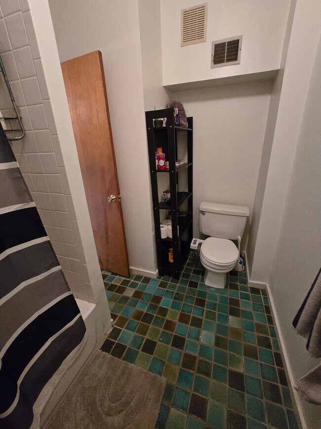 Photo - 1730 Green St Unidad 3F