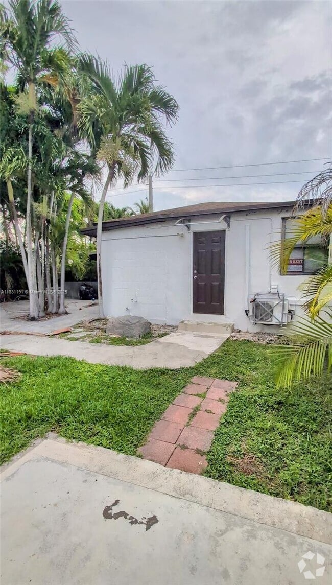 Building Photo - 22830 Old Dixie Hwy Unit 1 Rental