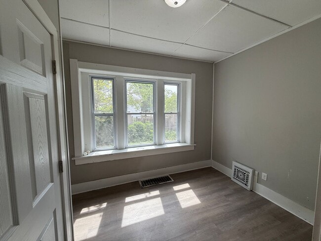 Photo - Spacious 4-Bedroom Home Close to Campus