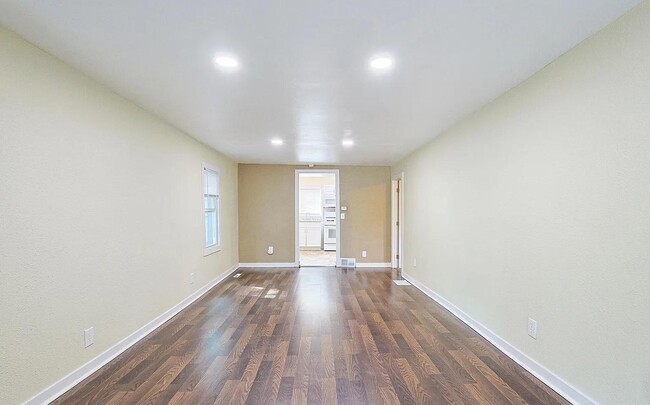 Photo - 161 E Barney Ave