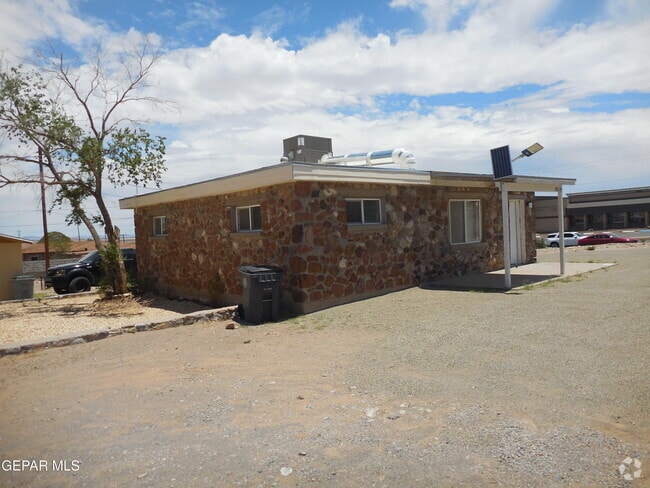Building Photo - 8314 Mercury St Rental