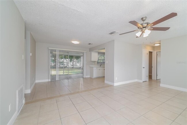 Photo - 1829 Columbine Dr