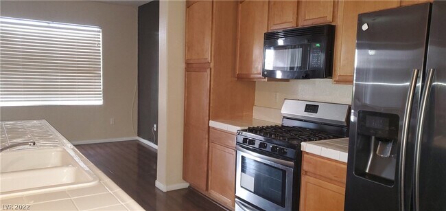 Photo - 700 Peachy Canyon Cir Unit 102