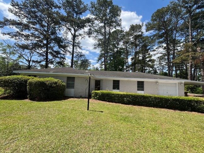 Building Photo - 201 Providence Dr Rental