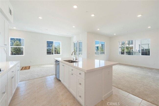 Photo - 121 Baluster