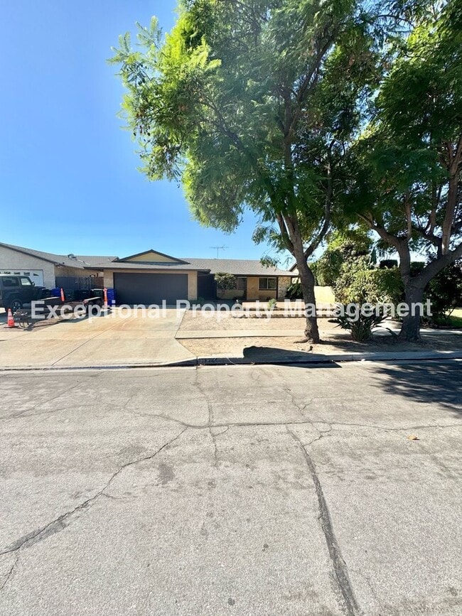 Building Photo - Ready to move in 3 bedroom 2 bath home
