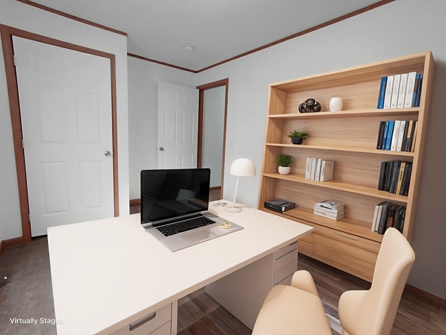 Photo - 2008 Heron Dr NW