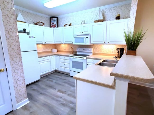 Photo - 710 Charter Dr