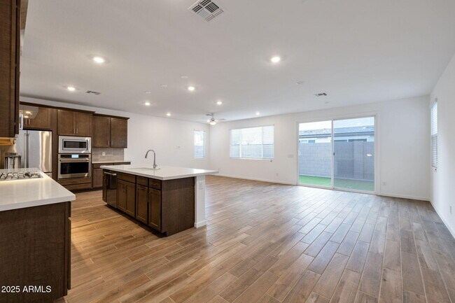 Photo - 2468 W Rowel Rd