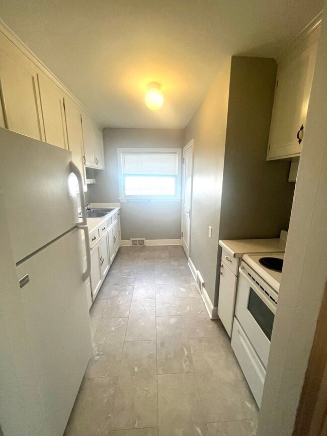 Photo - 1913-1915 Woodland Ave