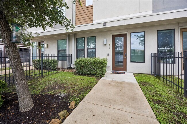 Photo - 2401 Crawford St Unit C4B