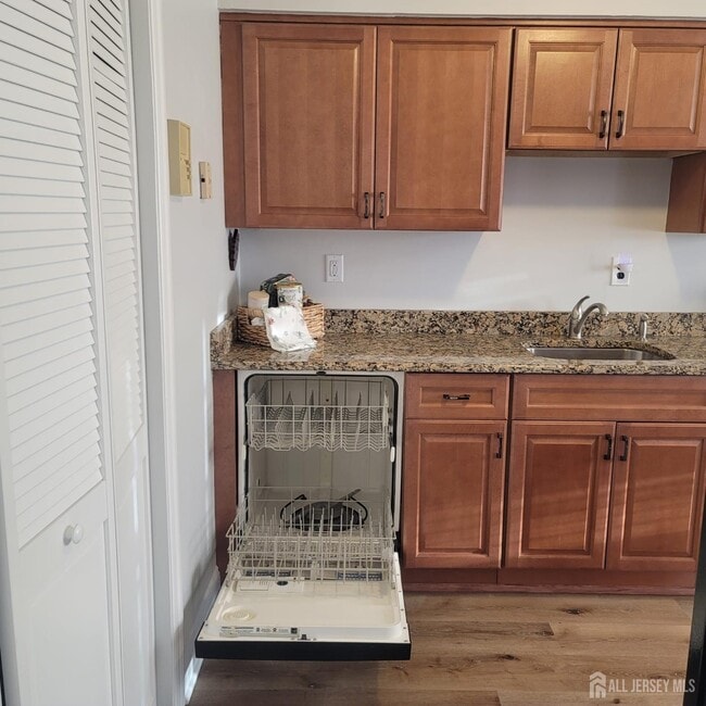 1617 Raspberry Ct