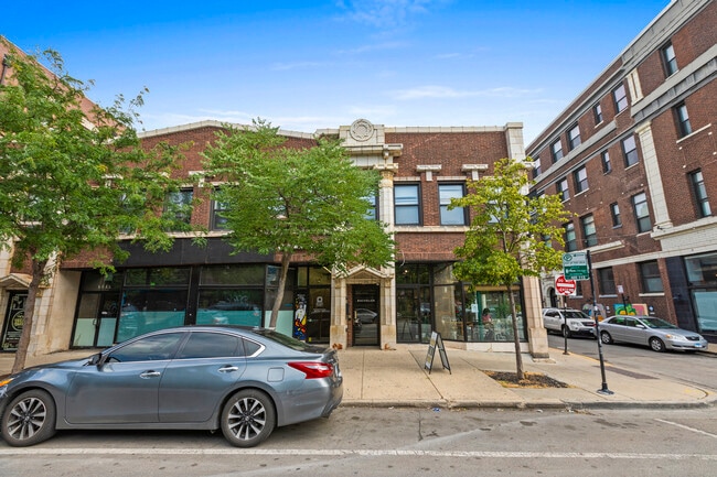 Building Photo - 1136 W Wilson Ave Unit 218