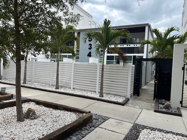 Building Photo - 534 4th Ave S Unit 2W