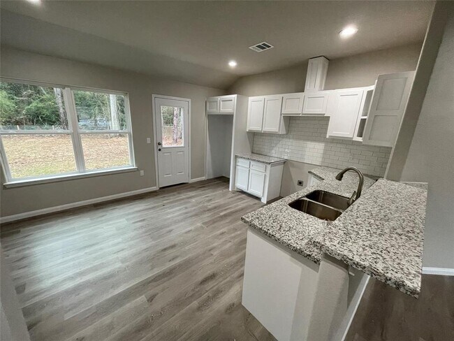 Photo - 20100 Ada Ln