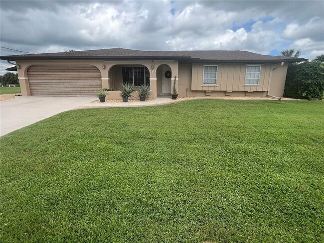 Photo - 110 Sinclair St SE