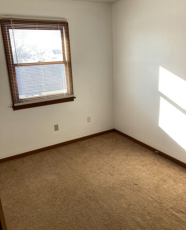 Photo - 107 S Van St