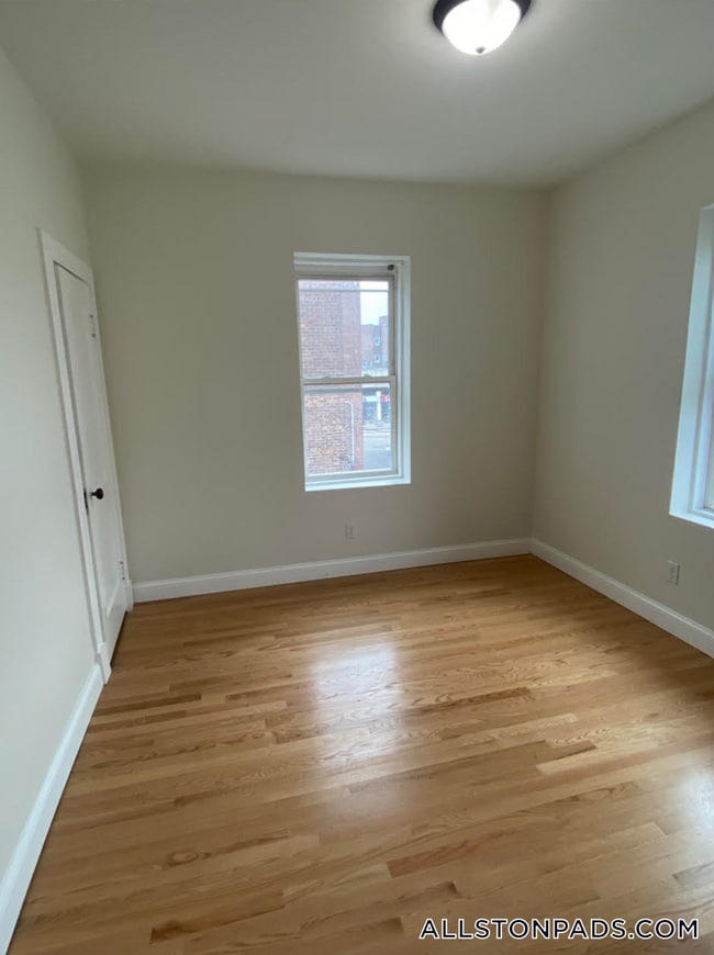 Photo - 10 Glenville Ave Unit 2