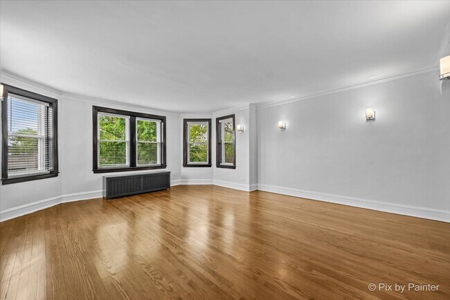 Photo - 2252 W Winnemac Ave Unit 2W