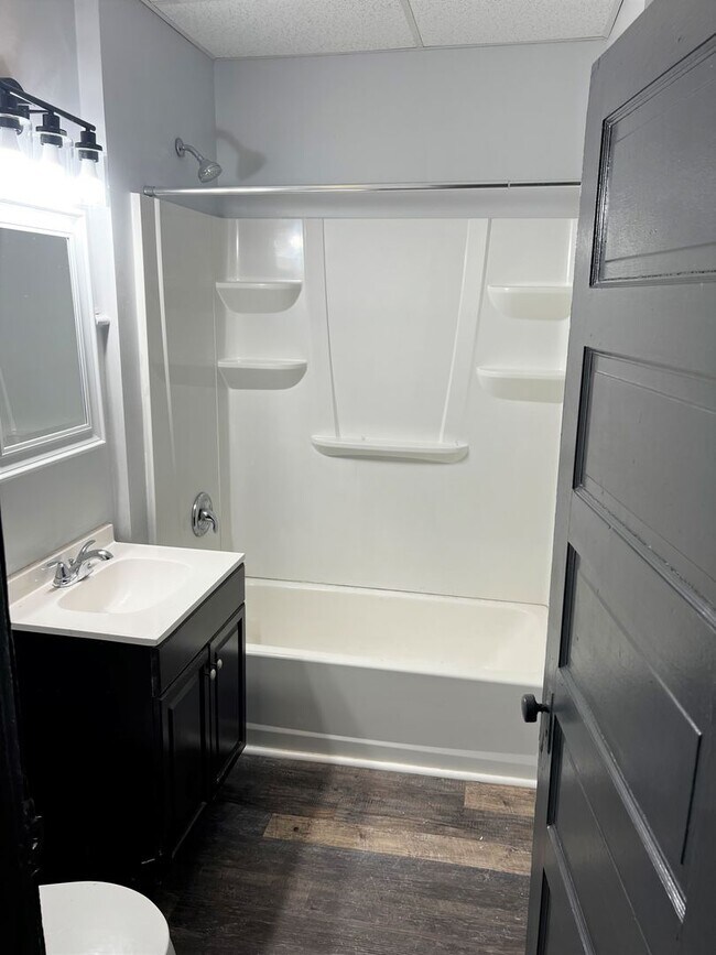 239 Watson Blvd Unit 2