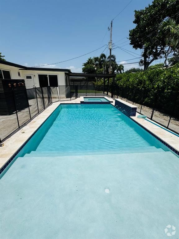 Building Photo - 2171 NE 62nd Ct Rental