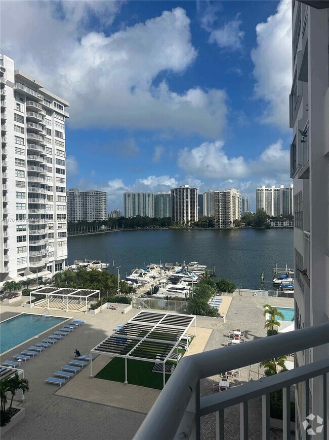 Building Photo - 18041 Biscayne Blvd Unit 702 Rental