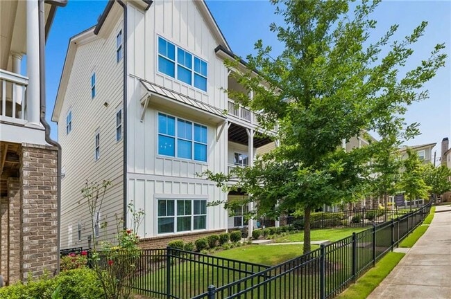 914 Luther St NW