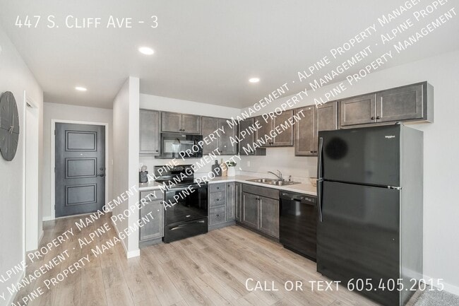 Photo - 447 S Cliff Ave Unit 3