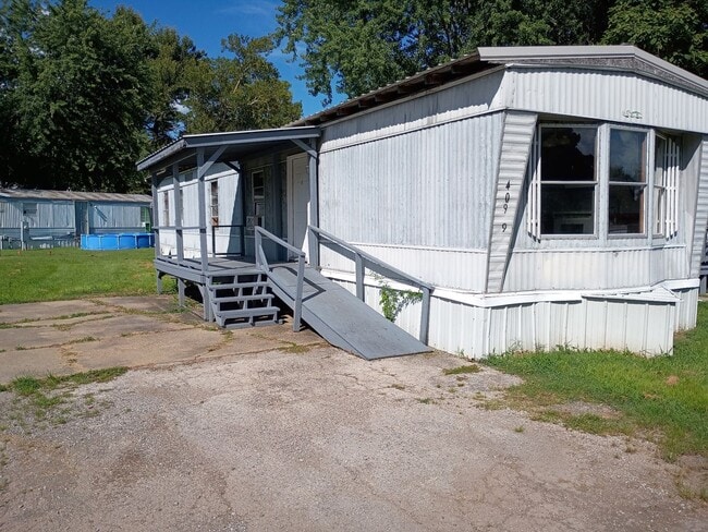 Photo - 2 Bedroom 2 Bathroom Community Mobile Home Unit Lot 9