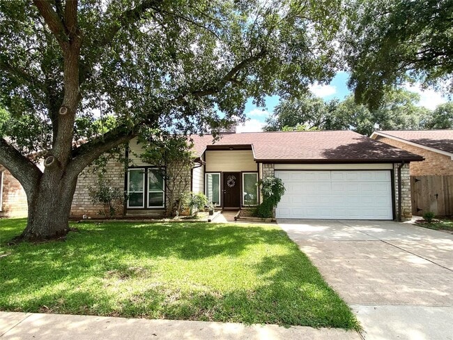Building Photo - 3118 Shawnee Dr
