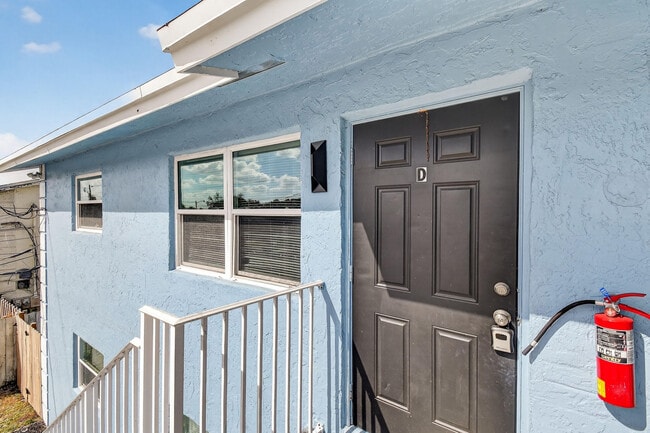 Photo - 1618 W 26th Ct Unit D