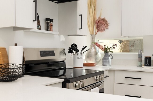 Photo - Colgate Crossings