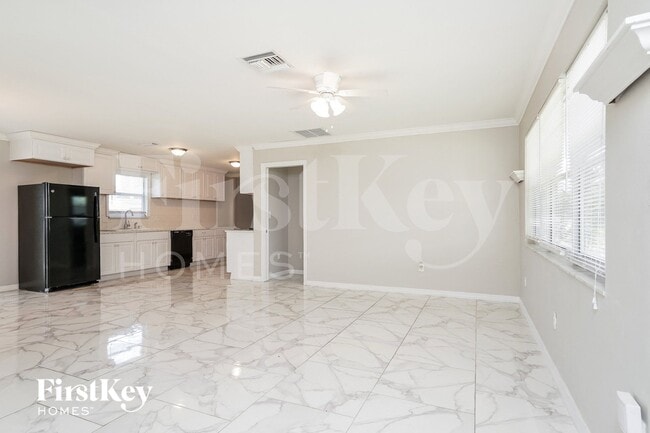 202 E Jasmine Rd
