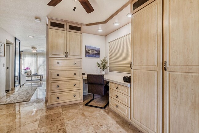 Photo - Furnished LVCC Beauty