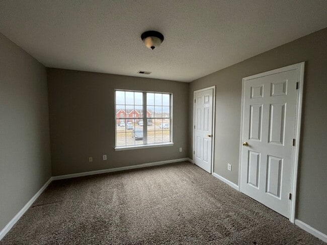 Photo - Renovated 3 Bedroom 3 Bath Townhome for Rent!