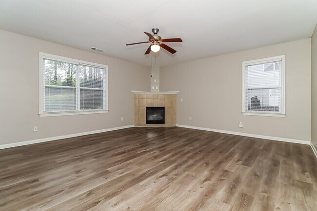 Photo - 227 Oakbridge Dr