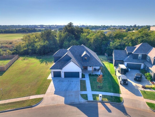 Photo - 2117 Aminas Wy