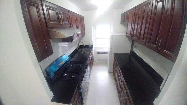 Building Photo - 50 Bayard St Rental