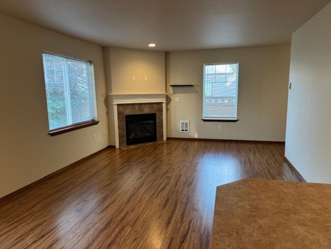 Photo - DHALIWAL2 Unidad 3303