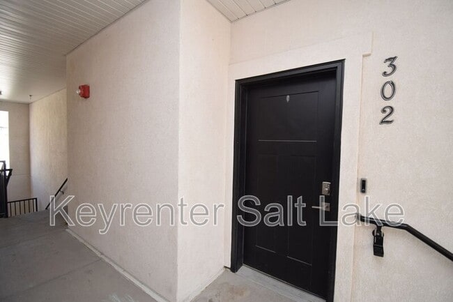 Building Photo - 3791 W 1850 N Unit 302