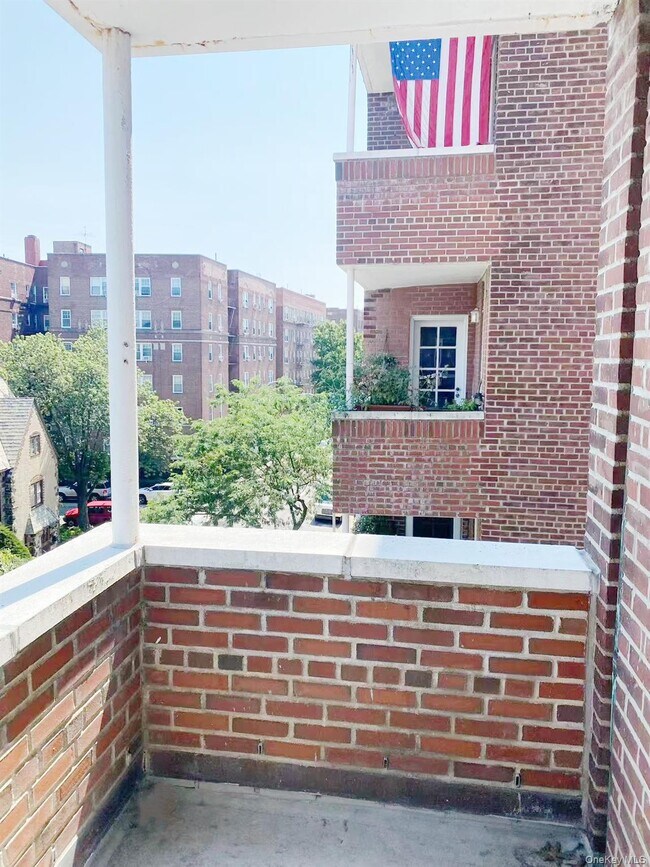 Photo - 75-40 Austin St Unit 4HR