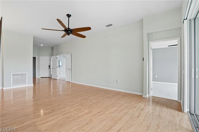 Photo - 2427 Woodbourne Pl